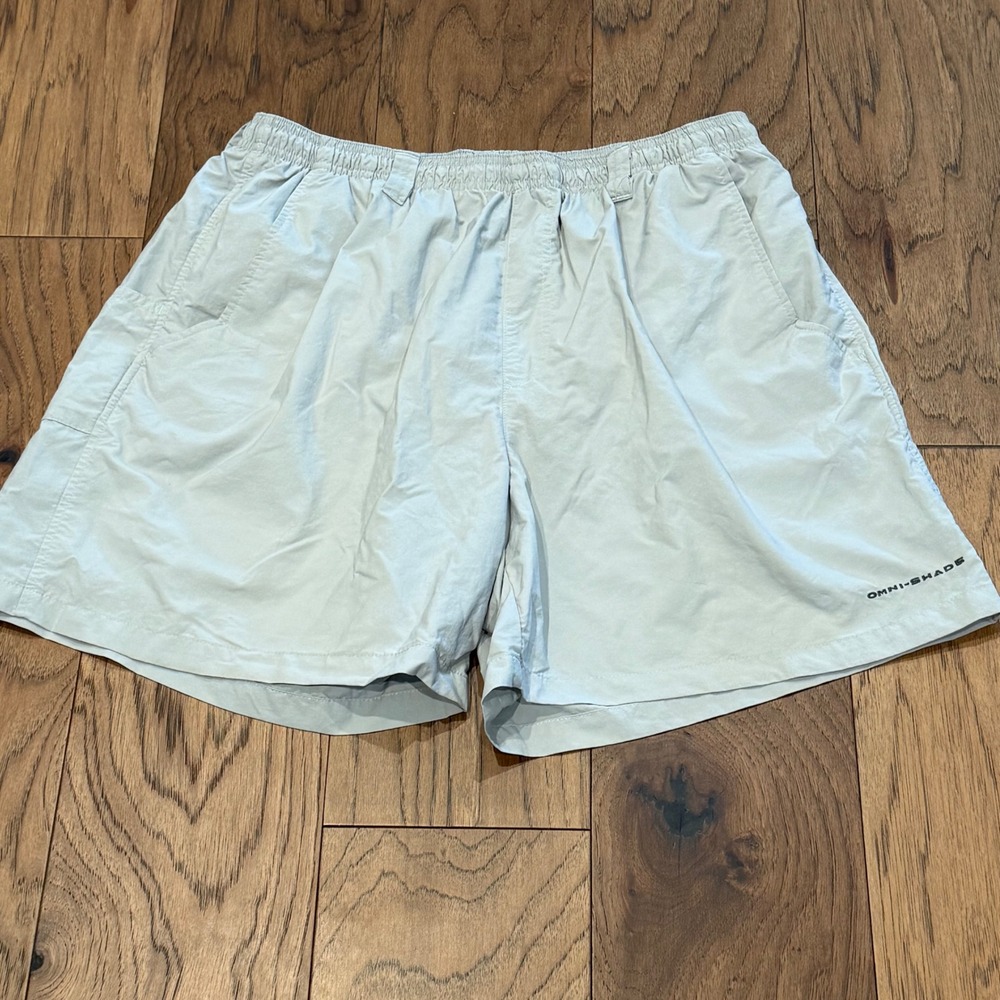 Columbia PFG Backcast III Water Shorts Mens Large Grey Omni-Shade FM4009 Nylon